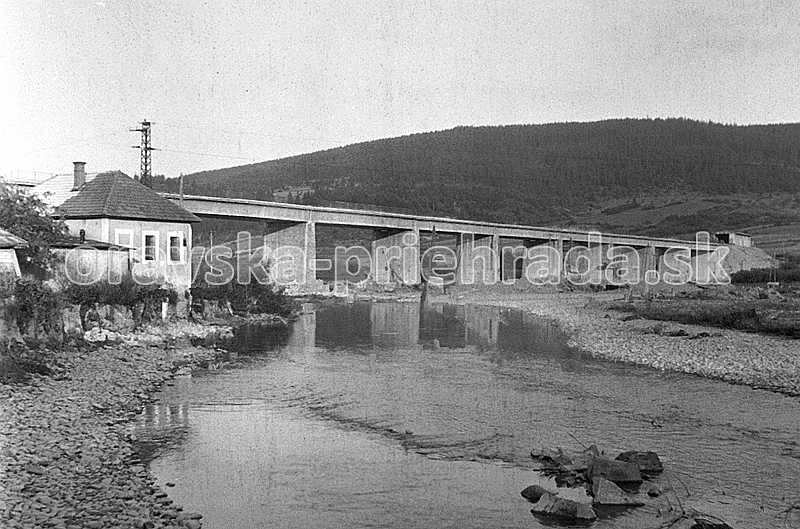 1953 namestovo most